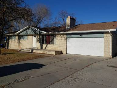 Main picture of 3752 W Englewood Dr