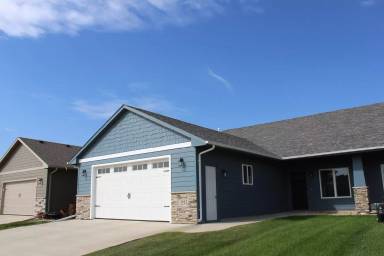 Main picture of 3914 E Brewster St