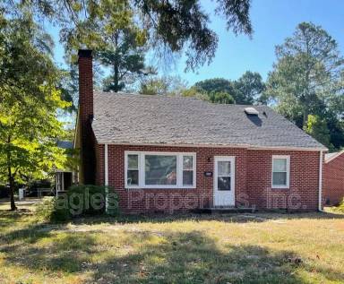 Main picture of 300 S Andrews Ave