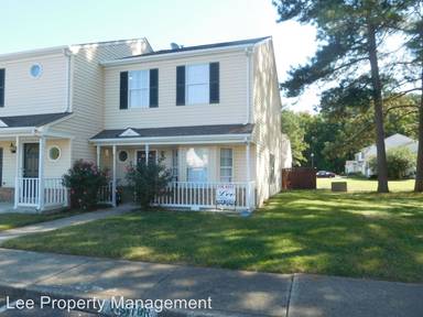 Main picture of 400 Monument Ct