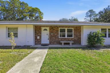 Main picture of 6431 NW 33rd Ter