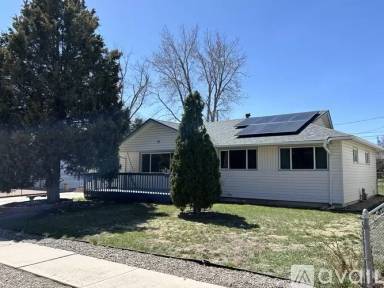 Main picture of 106 Balfour Ave