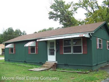Main picture of 302 Elm St