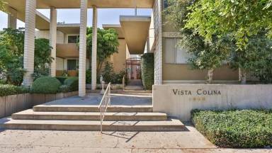 Main picture of 1200 W Huntington Dr