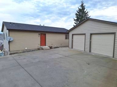 Main picture of 912 S Main St