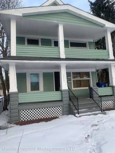 Main picture of 3593 E 59th St