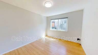 Main picture of 406 Van Buren Ave