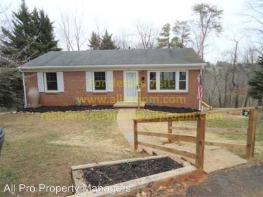 Main picture of 1207 Bland Cir