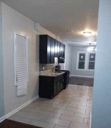 Main picture of 8253 S Brandon Ave