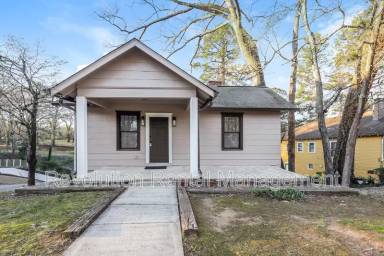 Main picture of 2034 Cambridge Ave