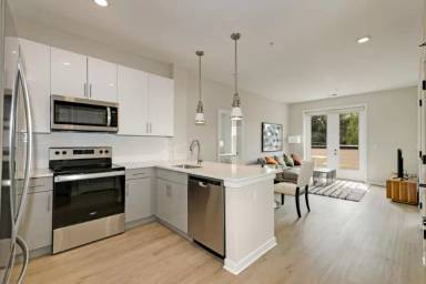 Main picture of 168 Avenue F