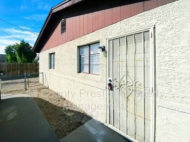 Main picture of 1911 E Osborn Rd