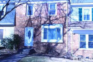 Main picture of 670 Lockesley Ter