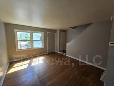 Main picture of 217 Madison St