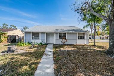 Main picture of 16001 Saddlestring Dr
