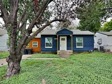 Main picture of 3256 Runnels St