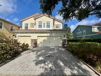 Main picture of 10332 Fallsgrove St