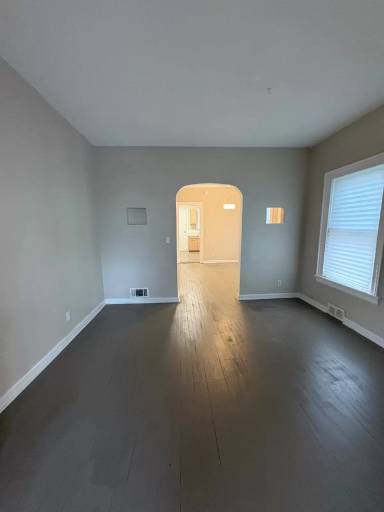 Main picture of 19 Karnes St