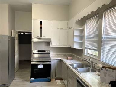 Main picture of 417 7th Ave NW