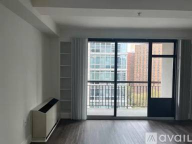 Main picture of 301 E 91st St