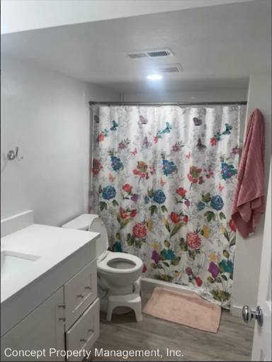 Main picture of 356 S University St
