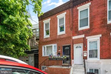 Main picture of 1205 E Moyamensing Ave