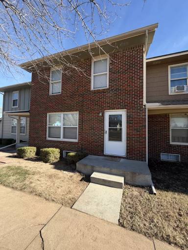 Main picture of 624 N Main St