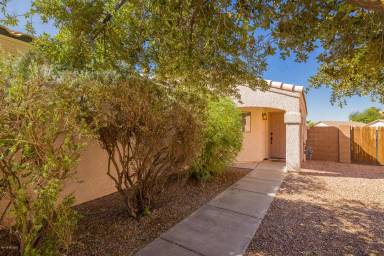 Main picture of 8500 S Camino Sierra Rincon