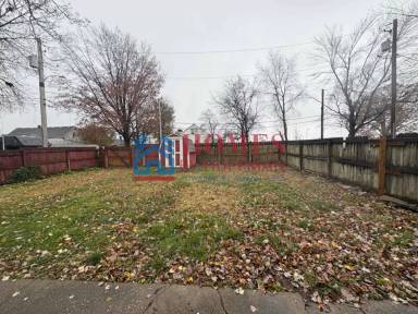 Main picture of 1310 W Delaware St