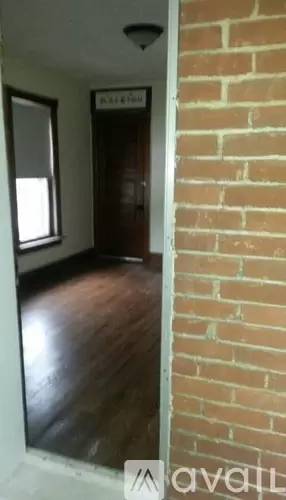 Main picture of 25 W 4th St