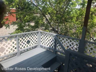 Main picture of 242 W 8th St