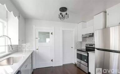 Main picture of 319 E Main