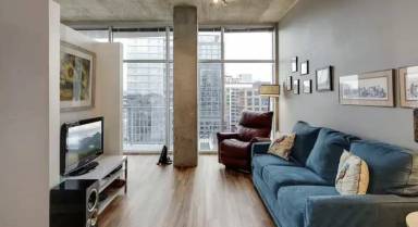 Main picture of Glass House