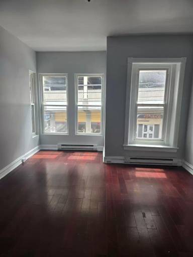 Main picture of 817 W Linden St