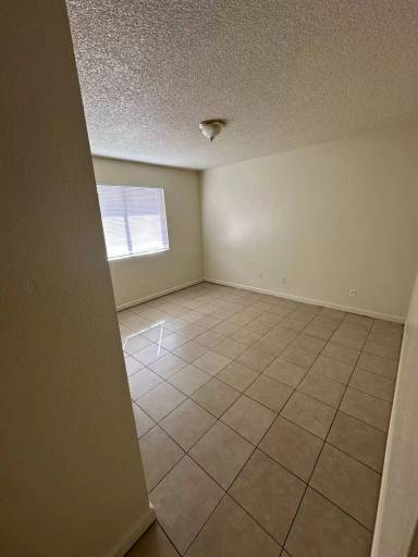 Main picture of 1440 W Canal Dr