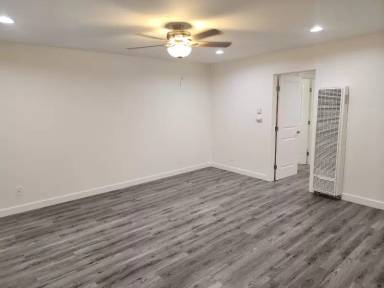 Main picture of 1623 260th St