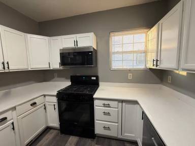 Main picture of 2110 Lyndale Ave N