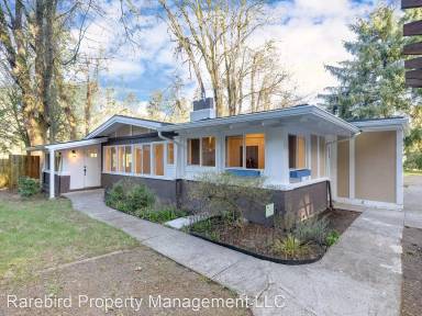 Main picture of 2909 SW Upper Dr