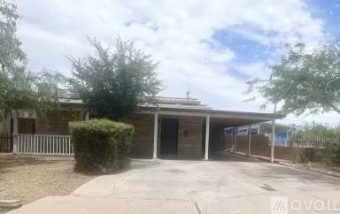 Main picture of 2018 E Oak St