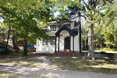 Main picture of 1625 N Vassar Ave