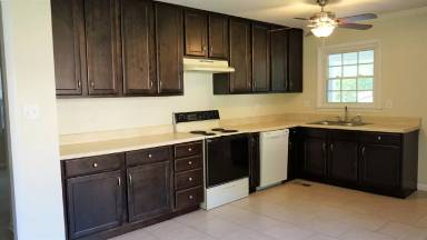 Main picture of 101 Devon Ct