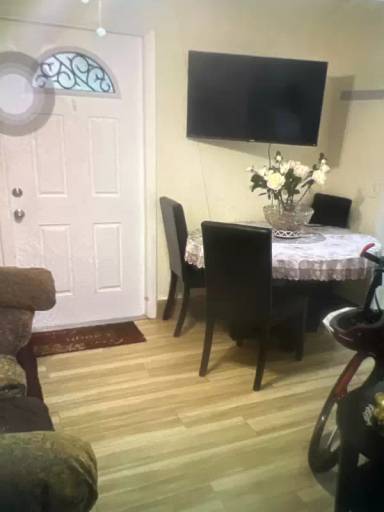 Main picture of 5230 SW 112th Ave