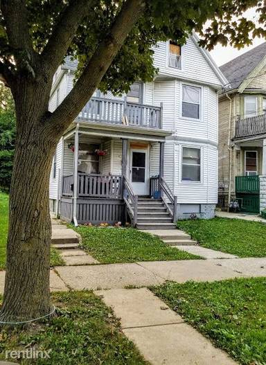 Main picture of 3329 N 1st St