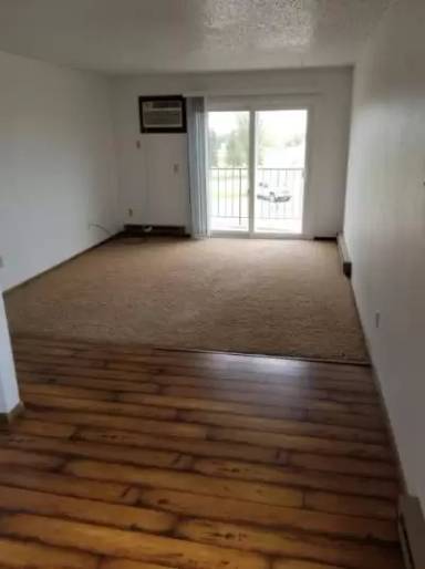 Main picture of 901 3rd Ave NW