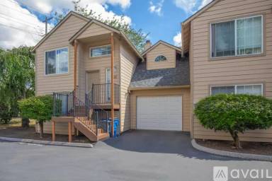 Main picture of 907 SE Park Crest Ave