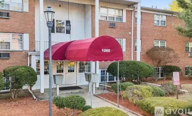 Main picture of 1060 New Haven Ave