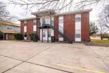 Main picture of 1703 Cedarhill Dr