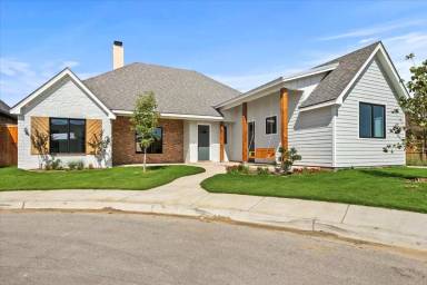 Main picture of 10102 Saratoga Ave