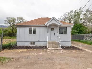 Main picture of 2136 Monroe Blvd