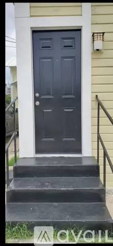 Main picture of 121 Howard St